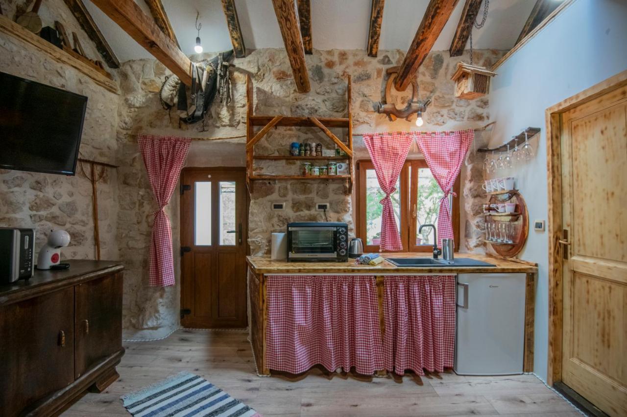 הוילה אימוטסקי The Old Stable 1861 מראה חיצוני תמונה
